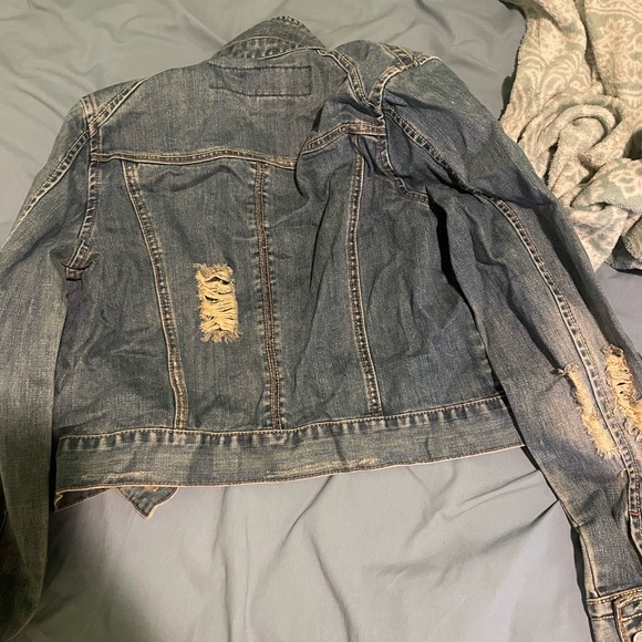 Distressed Jean jacket - Picture 2 of 2